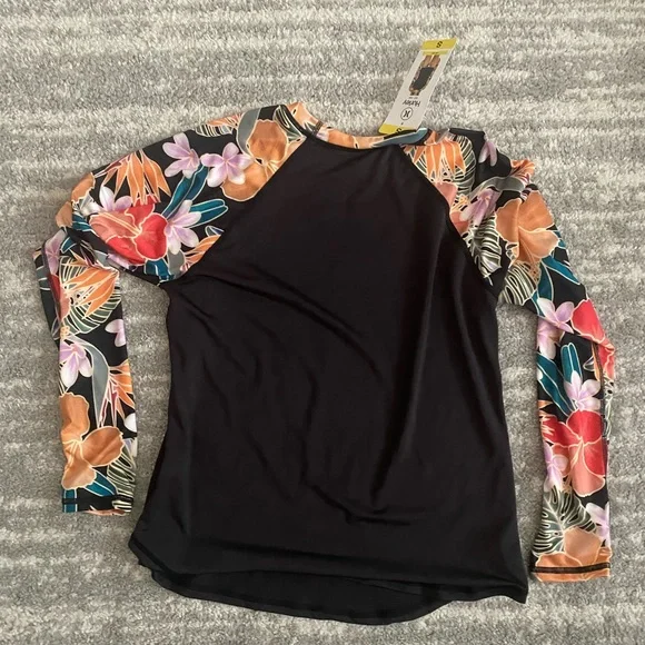 NEW with tags Hurley Ladies Long Sleeve Rashguard, Caribbean Dreamin (S) - Picture 4 of 6